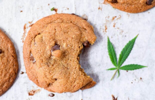Cannabis Cookie 5 621x400 - Top 5 Cannabis Cookie Recipes