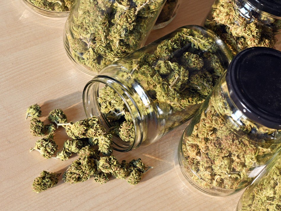 marijuana packaging how to keep cannabis fresh 4 - Marijuana Packaging: How to Keep Cannabis Fresh