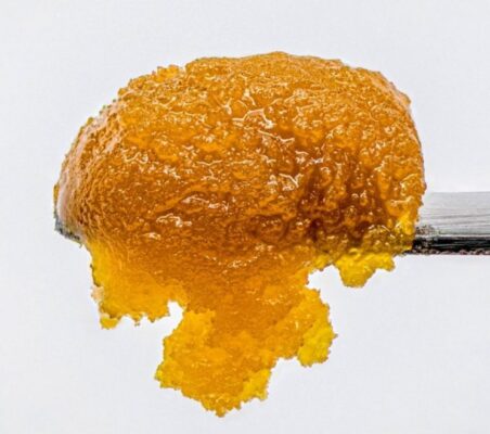 shatter and wax 4 452x400 - Shatter and Wax: The Main Differences